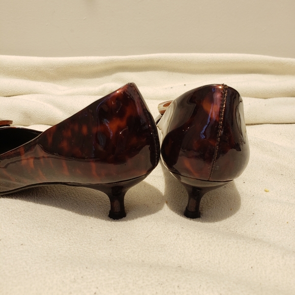 Stuart Weitzman kitten heels 👠 - Picture 4 of 5